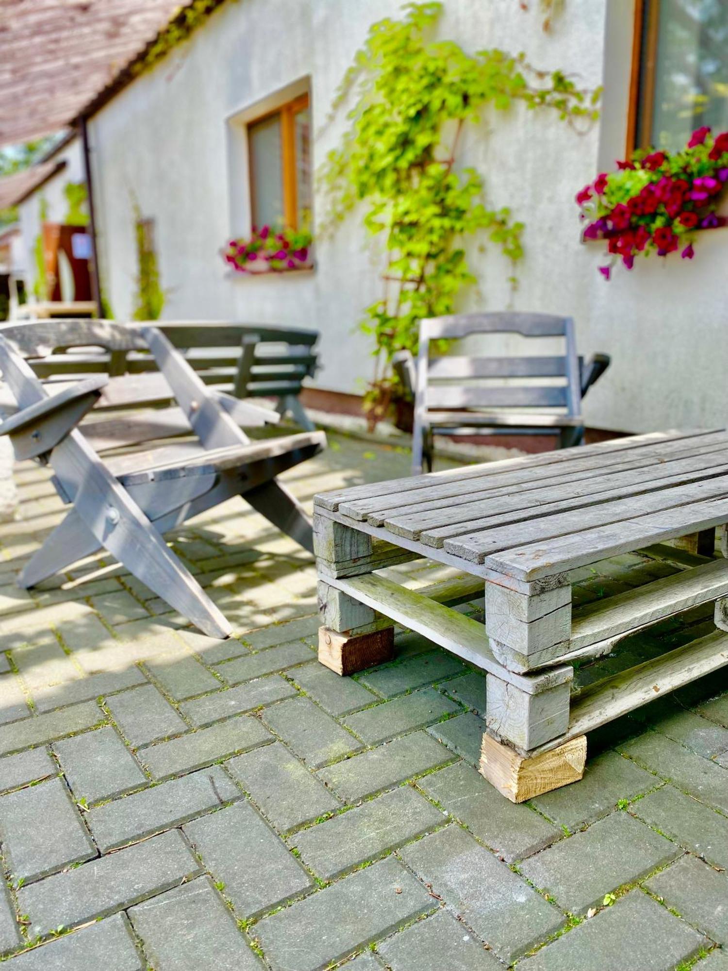 Old Tree Home & Restaurant Oswiecim Exterior photo